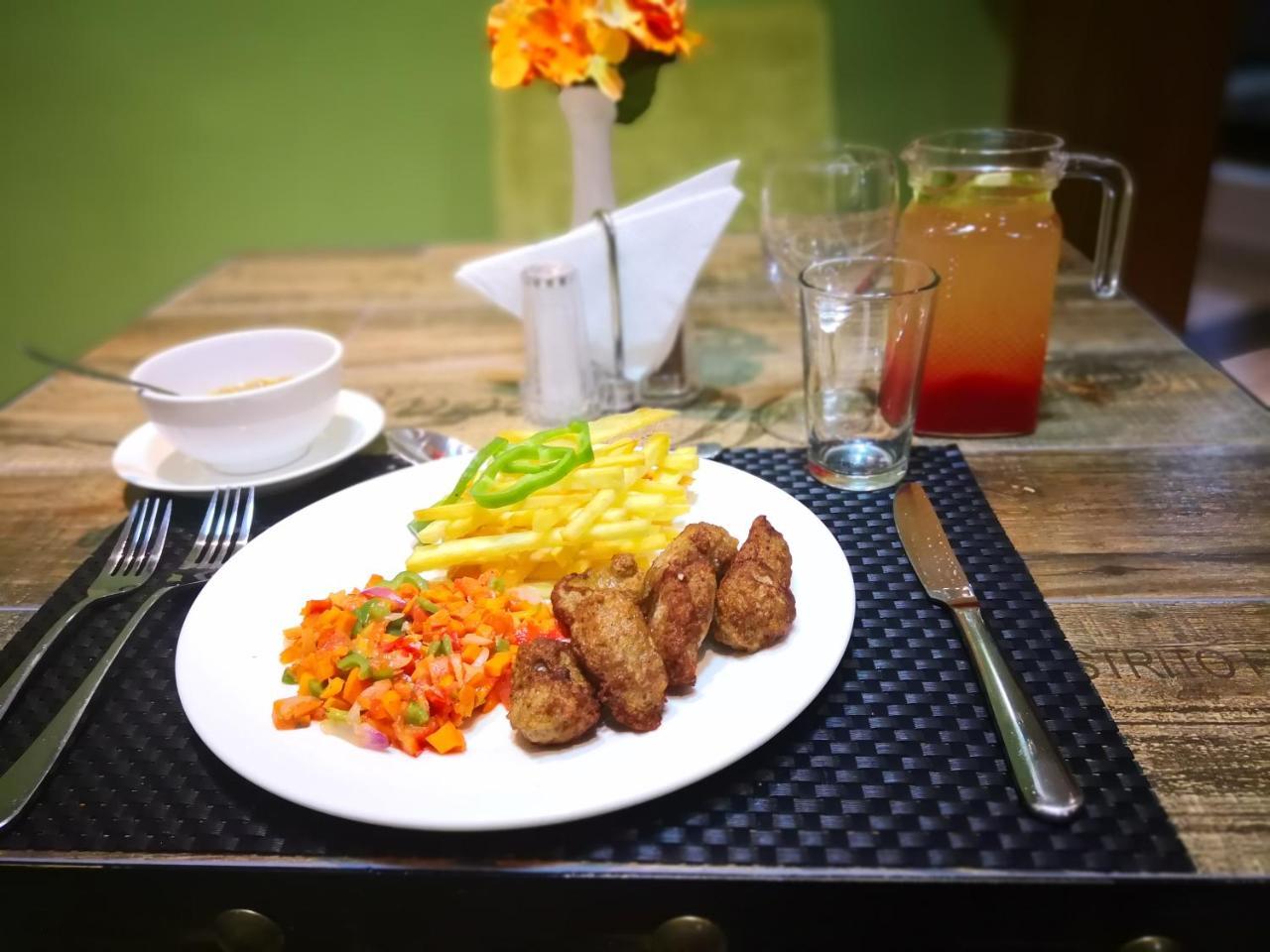 Frederick'S Lodge 库马西 外观 照片